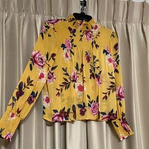 Floral mustard yellow top!